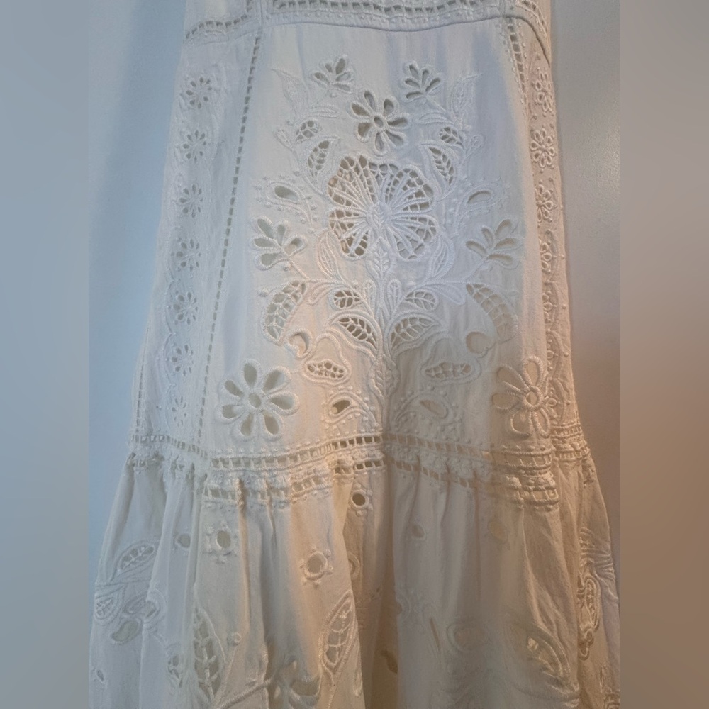 Farm Rio: Size M. White Richelieu Sleeveless Midi Dress (Ret:$400) - Picture 4 of 11